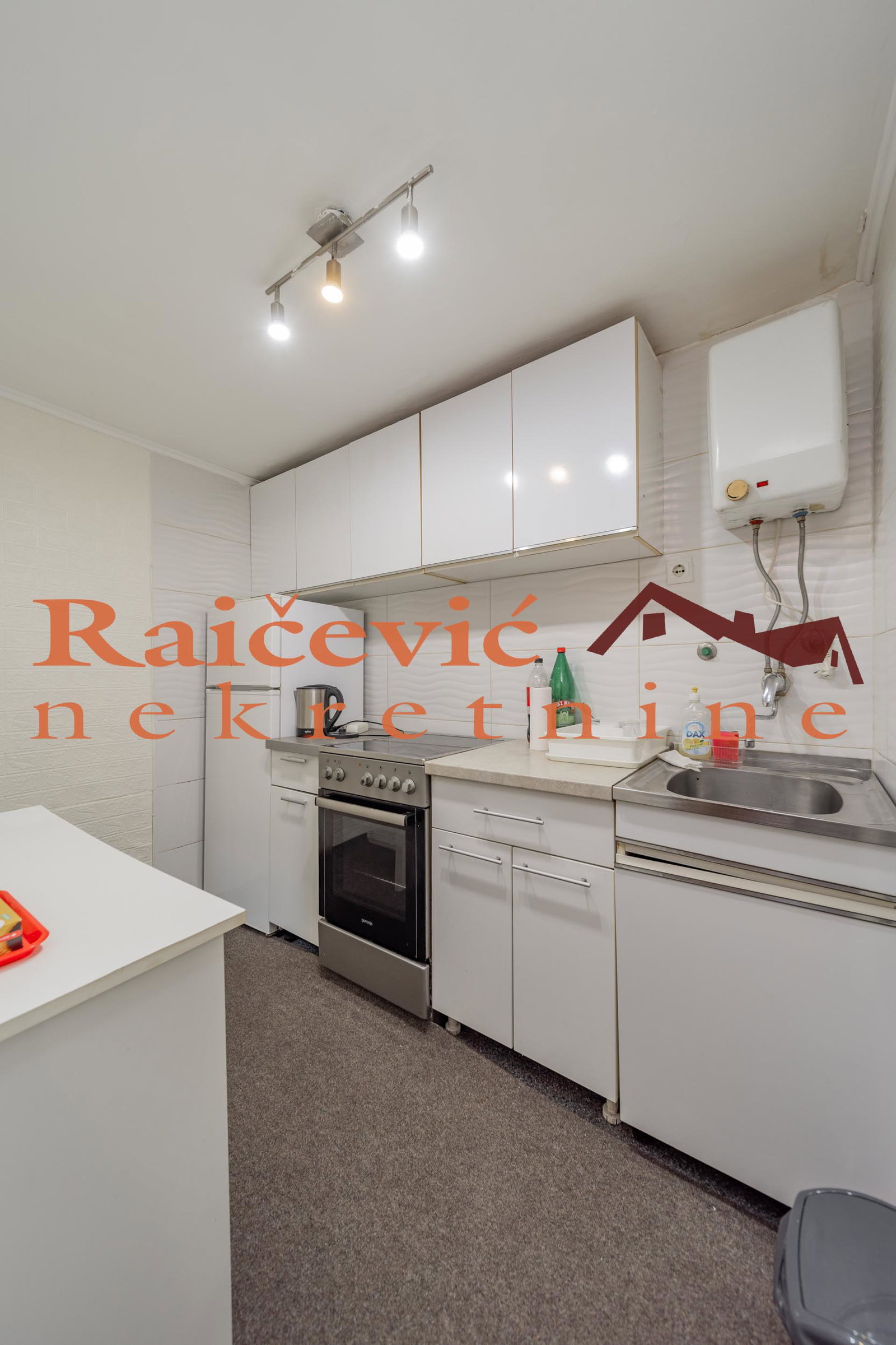 Dvosoban stan na prodaju, Kalenić, Beograd, 40m², 197.000 €