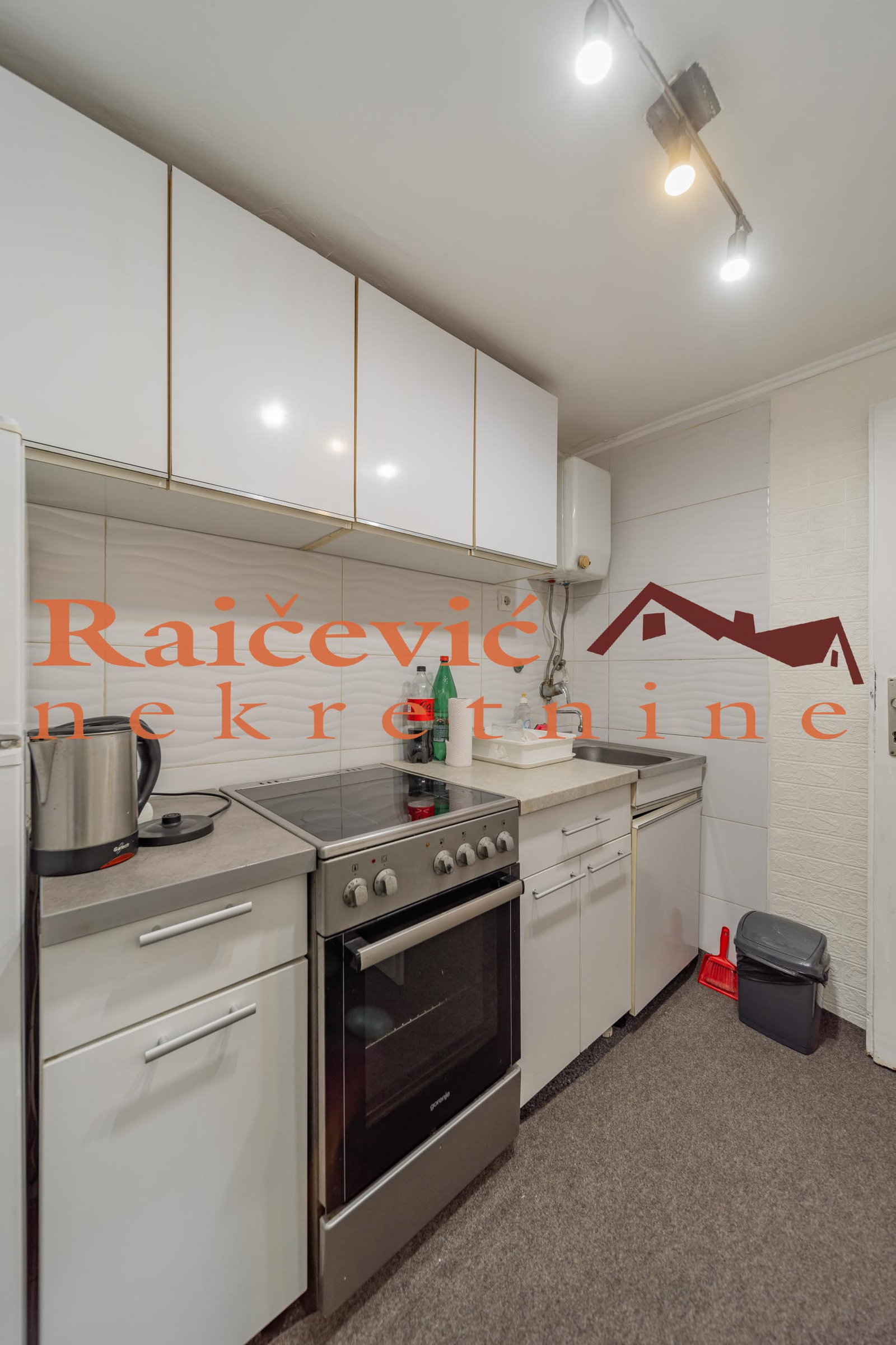 Dvosoban stan na prodaju, Kalenić, Beograd, 40m², 197.000 €