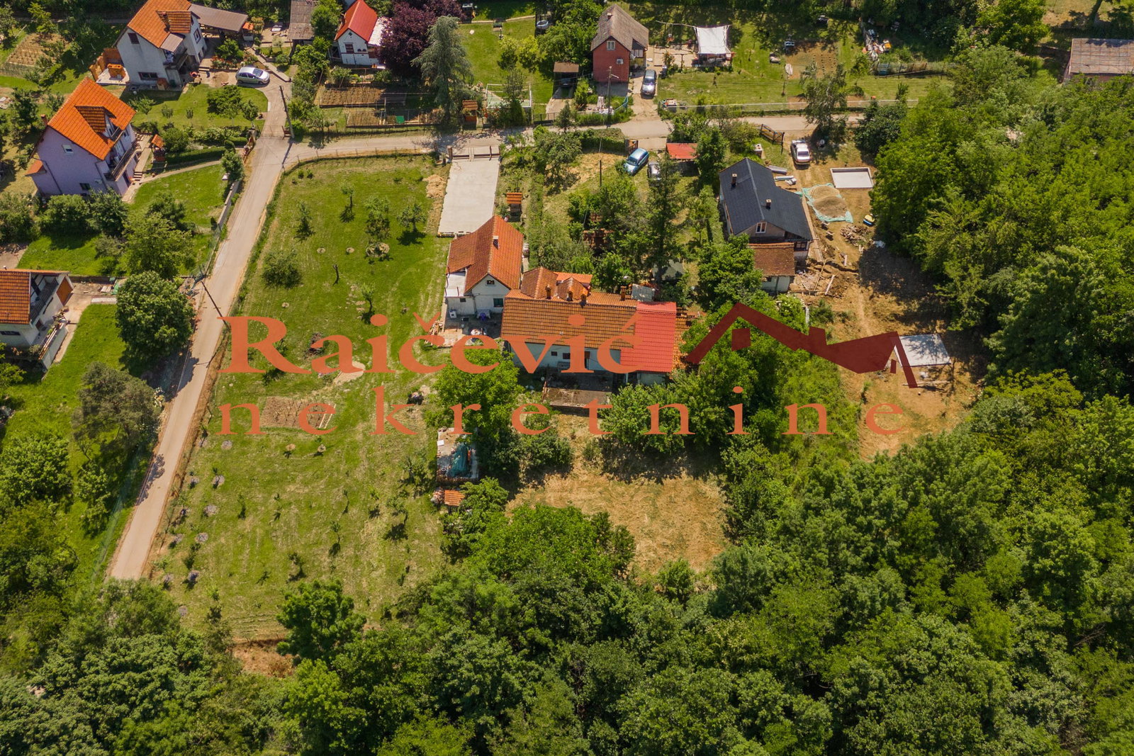 Kuća Prodaja Beograd Kuća Prodaja Beograd Vranić 196 m2