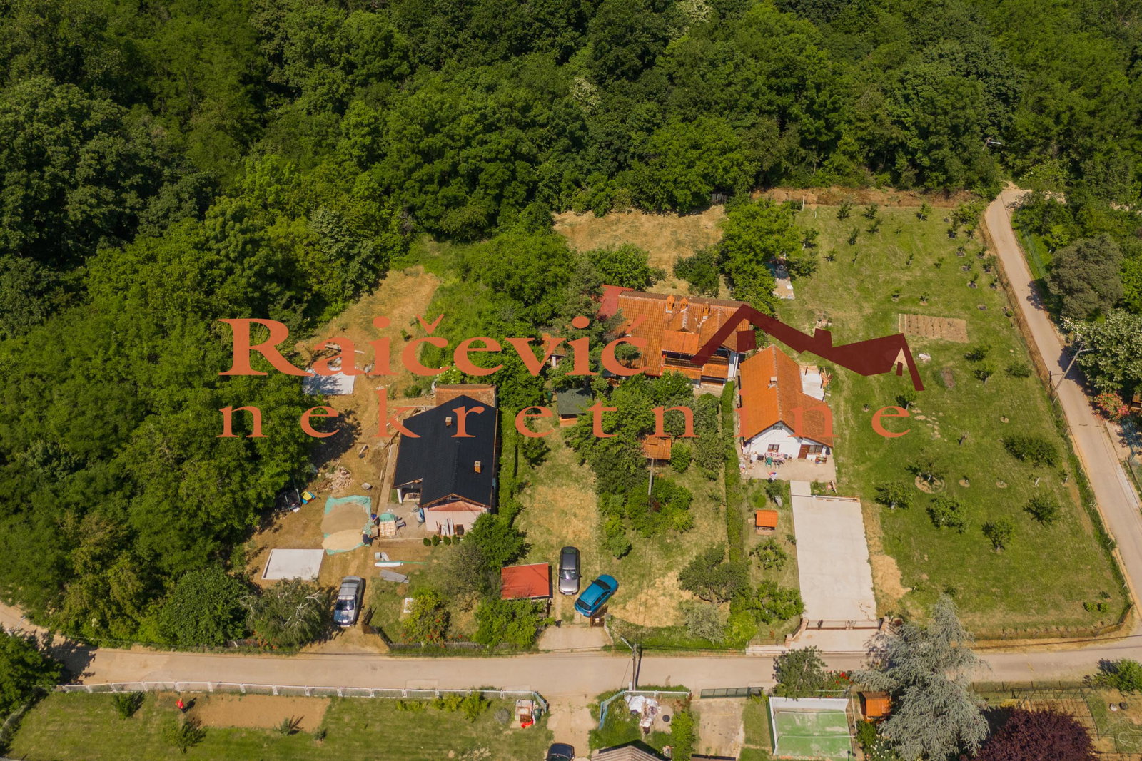 Kuća Prodaja Beograd Kuća Prodaja Beograd Vranić 196 m2