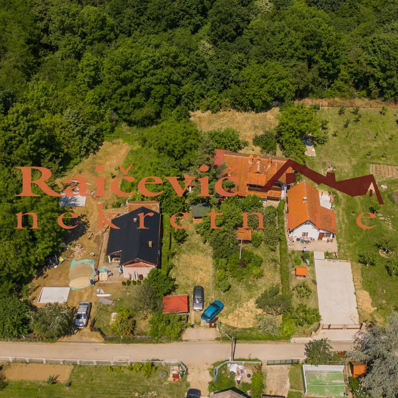 Kuća Prodaja Beograd Vranić 196 m2