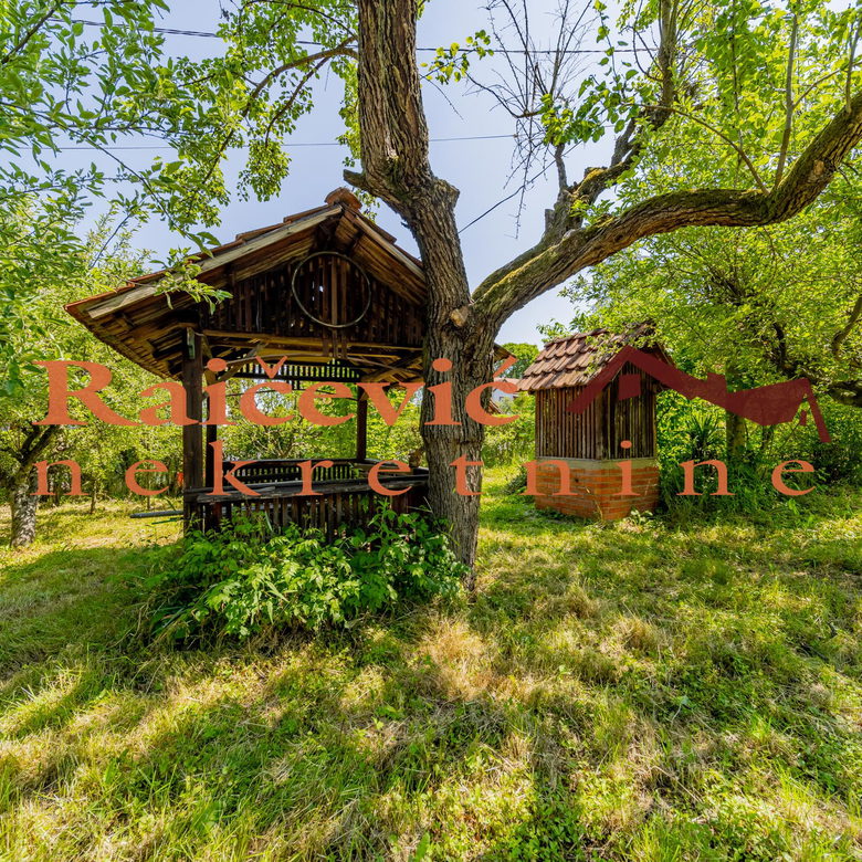 Kuća Prodaja Beograd Vranić 196 m2