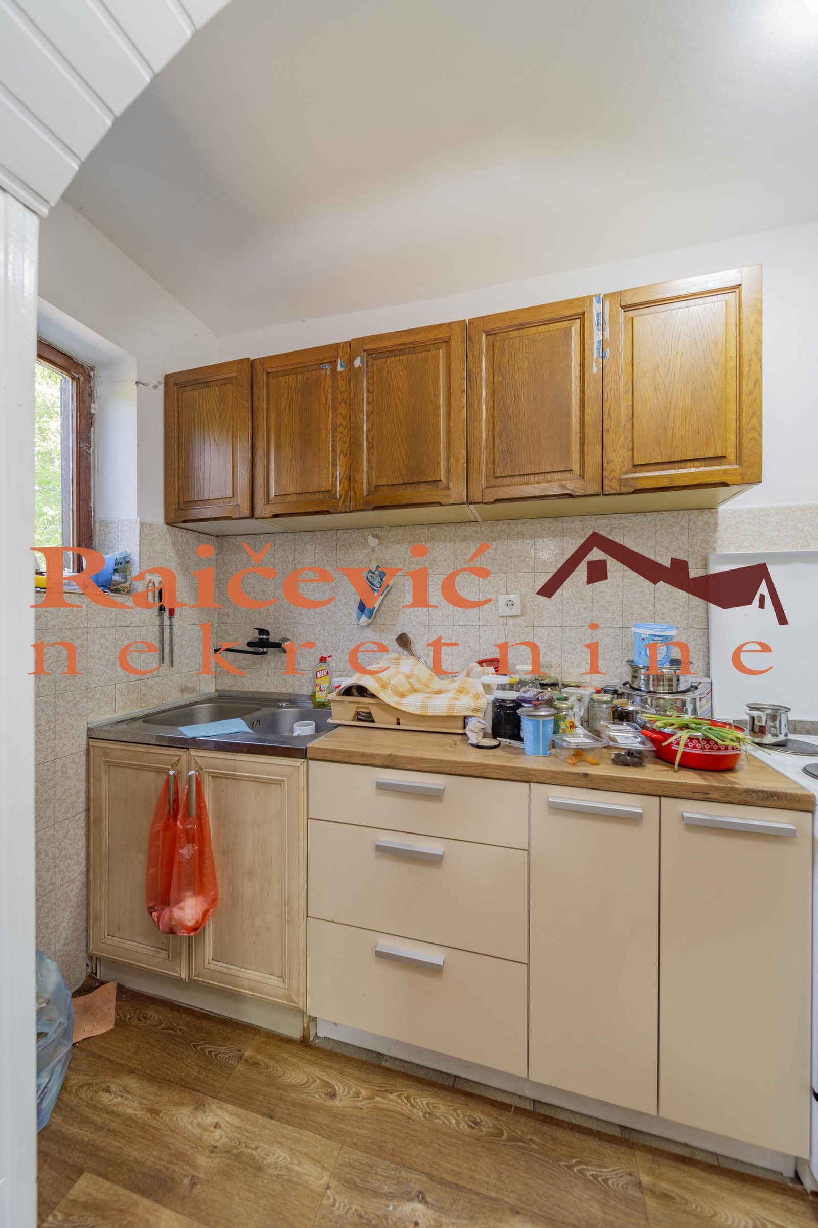 149424 Kuća na prodaju, Vranić, Beograd, 196m², 109.000 €