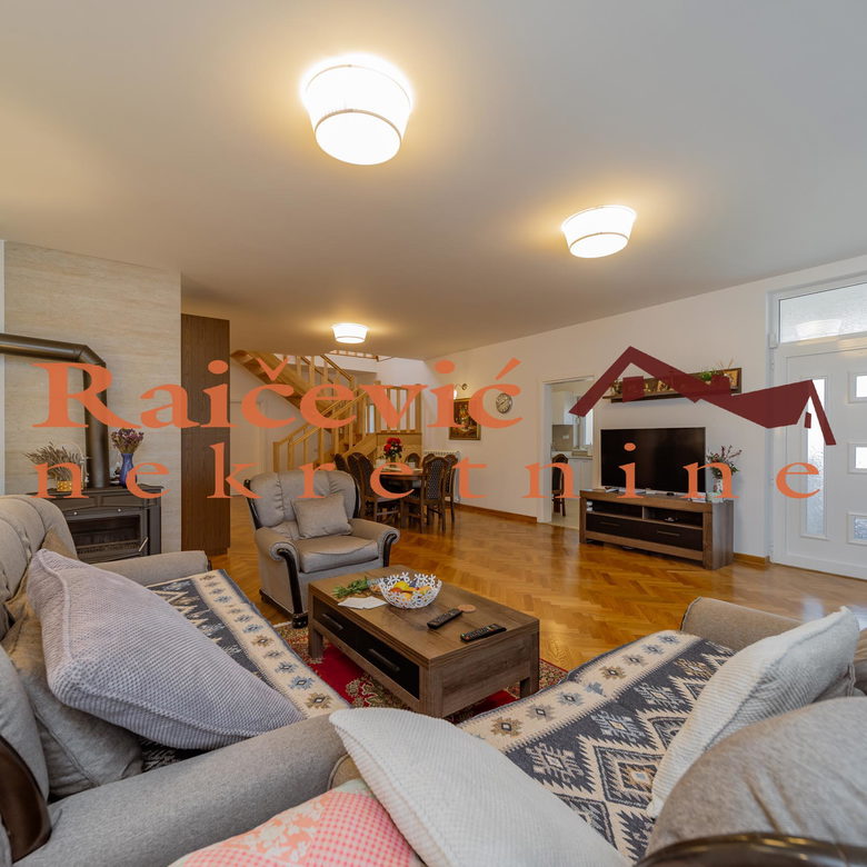 Kuća na prodaju, Sopot, Beograd, 257m², 375.000 €