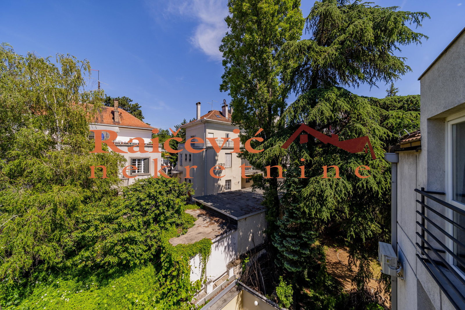 Stan Prodaja Beograd Autokomanda 136 m2
