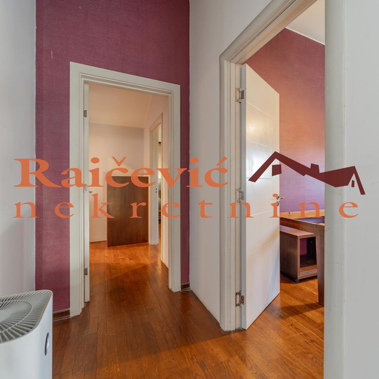 Četvorosoban stan na prodaju, Autokomanda, Beograd, 136m², 380.000 €
