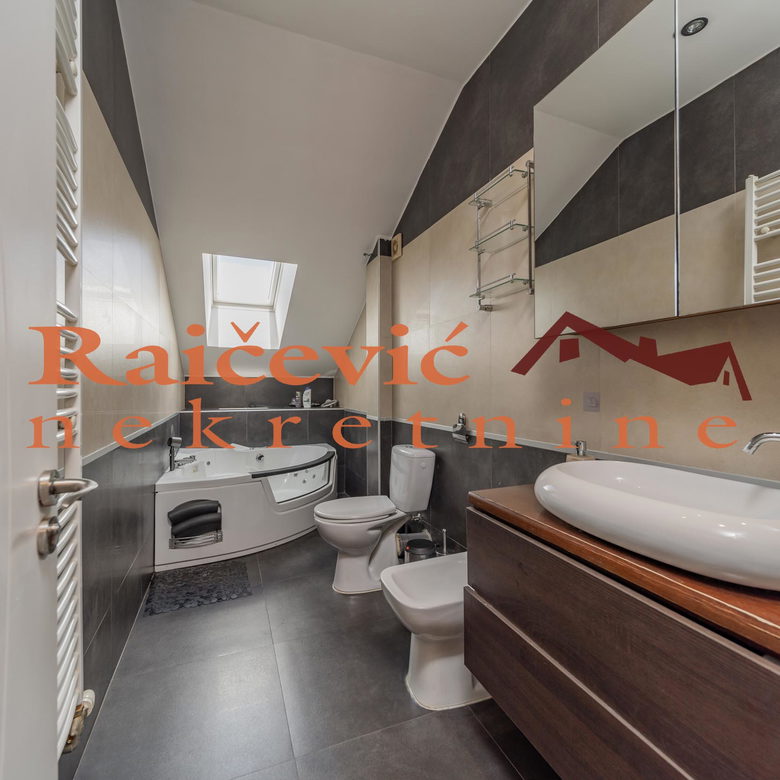 Četvorosoban stan na prodaju, Autokomanda, Beograd, 136m², 380.000 €