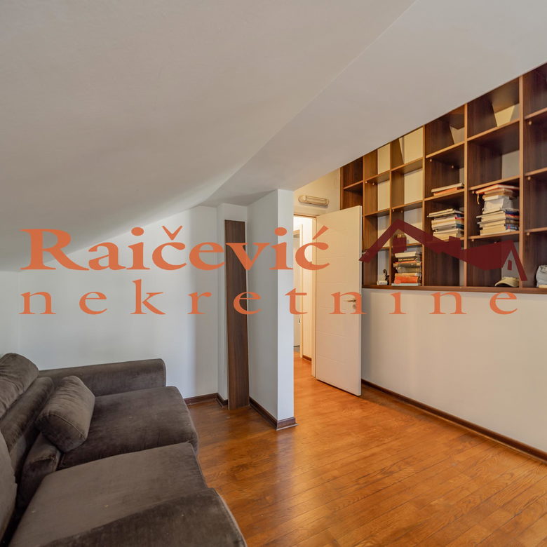 Četvorosoban stan na prodaju, Autokomanda, Beograd, 136m², 380.000 €