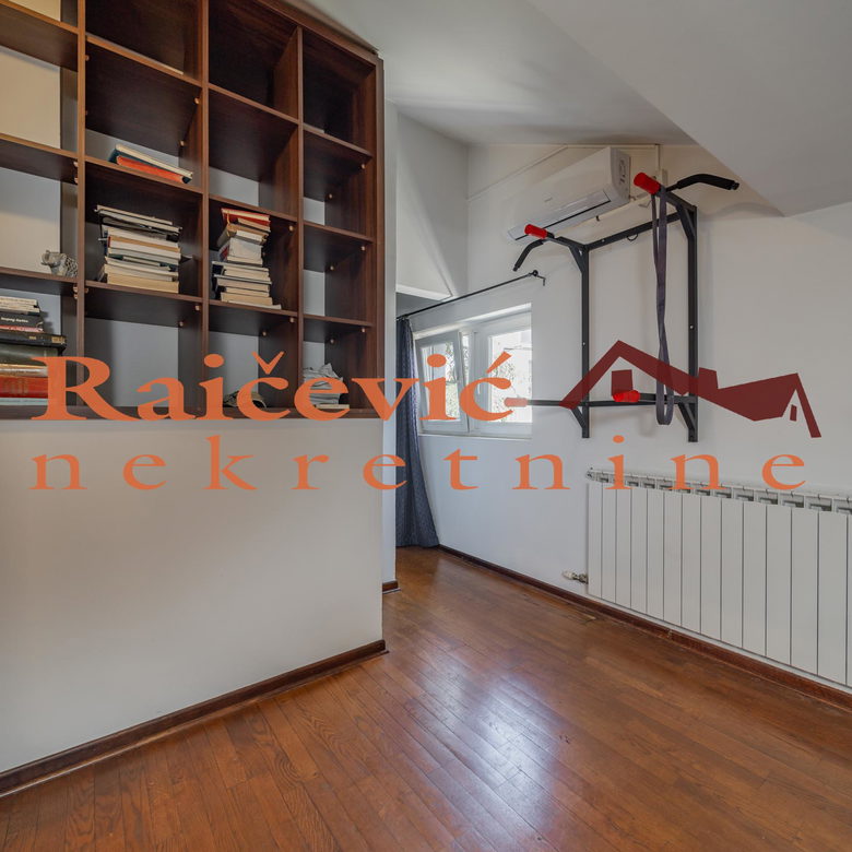 Četvorosoban stan na prodaju, Autokomanda, Beograd, 136m², 380.000 €