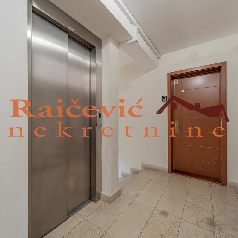 Jednosoban stan na prodaju, Autokomanda, Beograd, 33m², 129.000 €