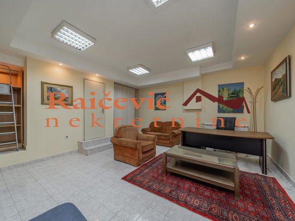 Lokal Izdavanje Beograd Dorćol 84 m2