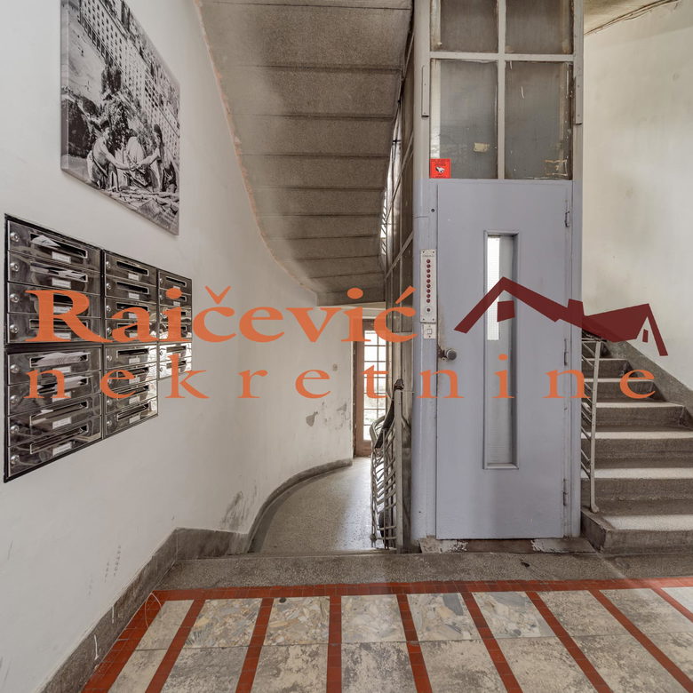 Četvorosoban stan na prodaju, Centar, Beograd, 113m², 635.000 €