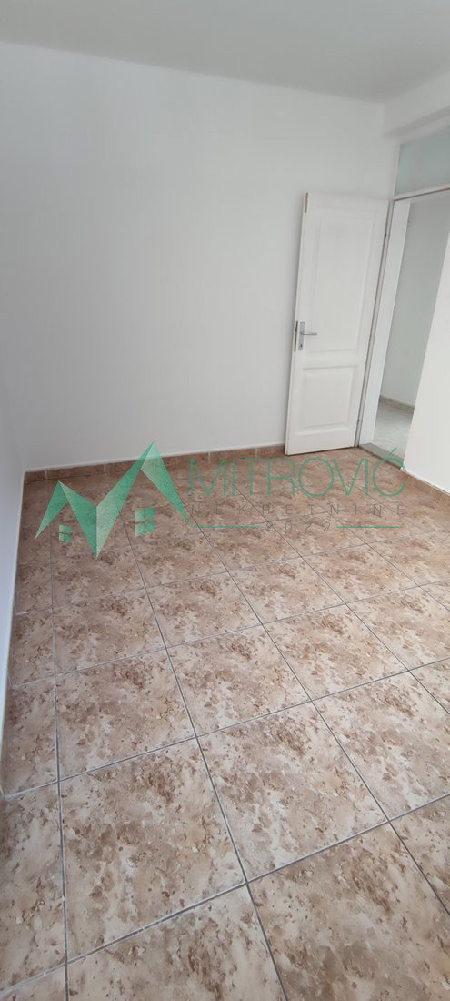 15 Lokal na prodaju, Nova Detelinara, Novi Sad, 300m², 3.500 €