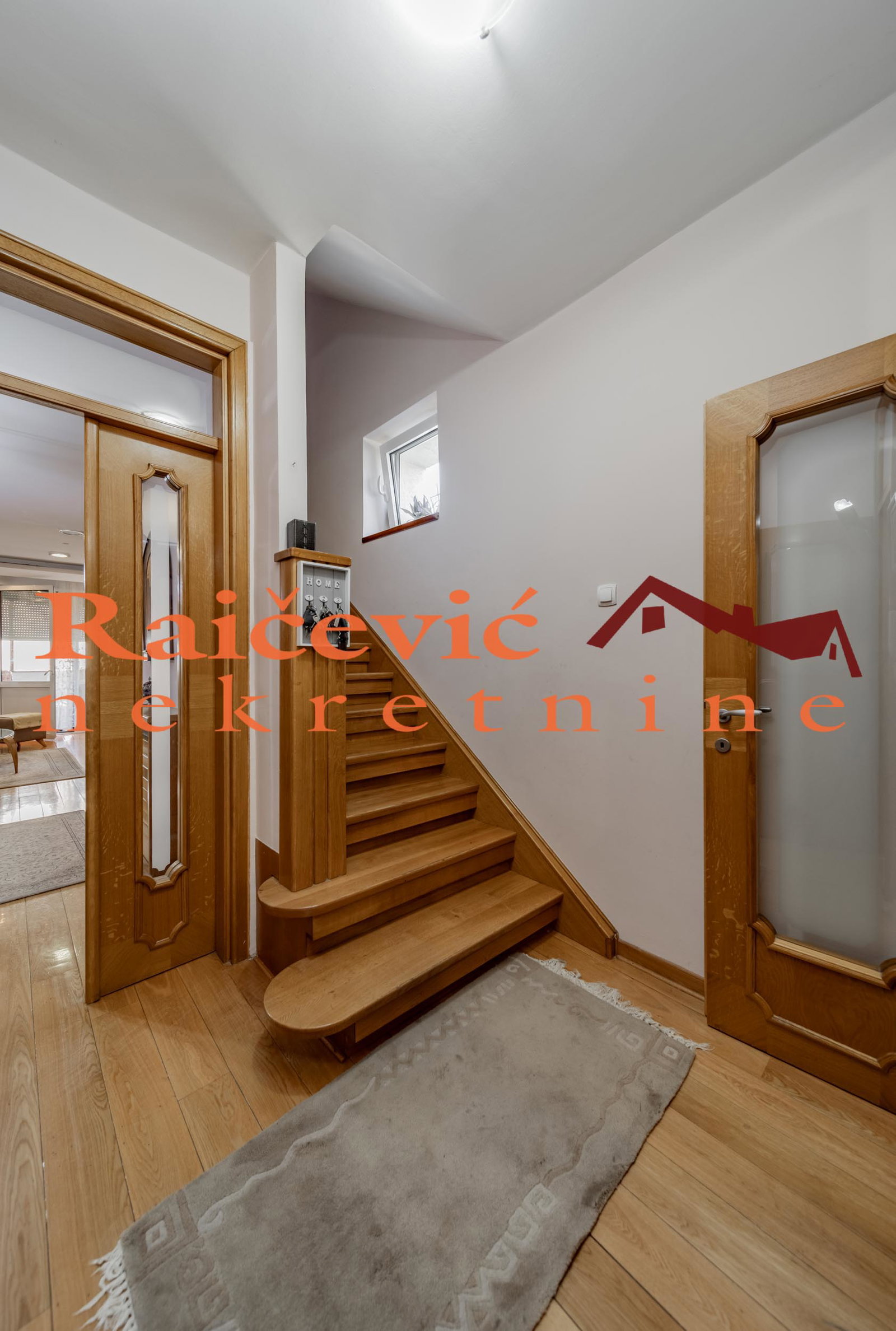 Kuća Prodaja Beograd Braće Jerković 250 m2