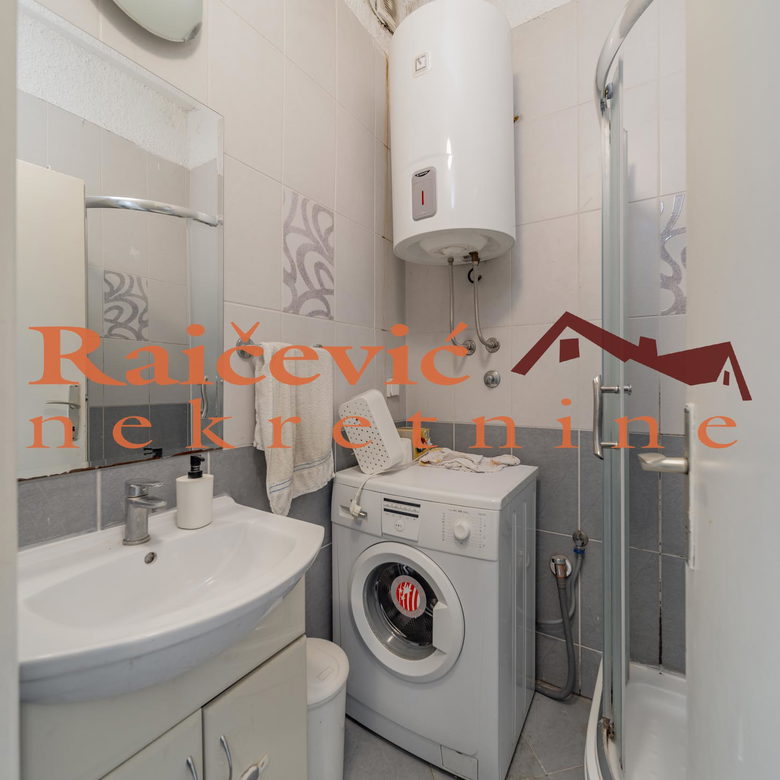 Trosoban stan na prodaju, Lion, Beograd, 50m², 177.000 €