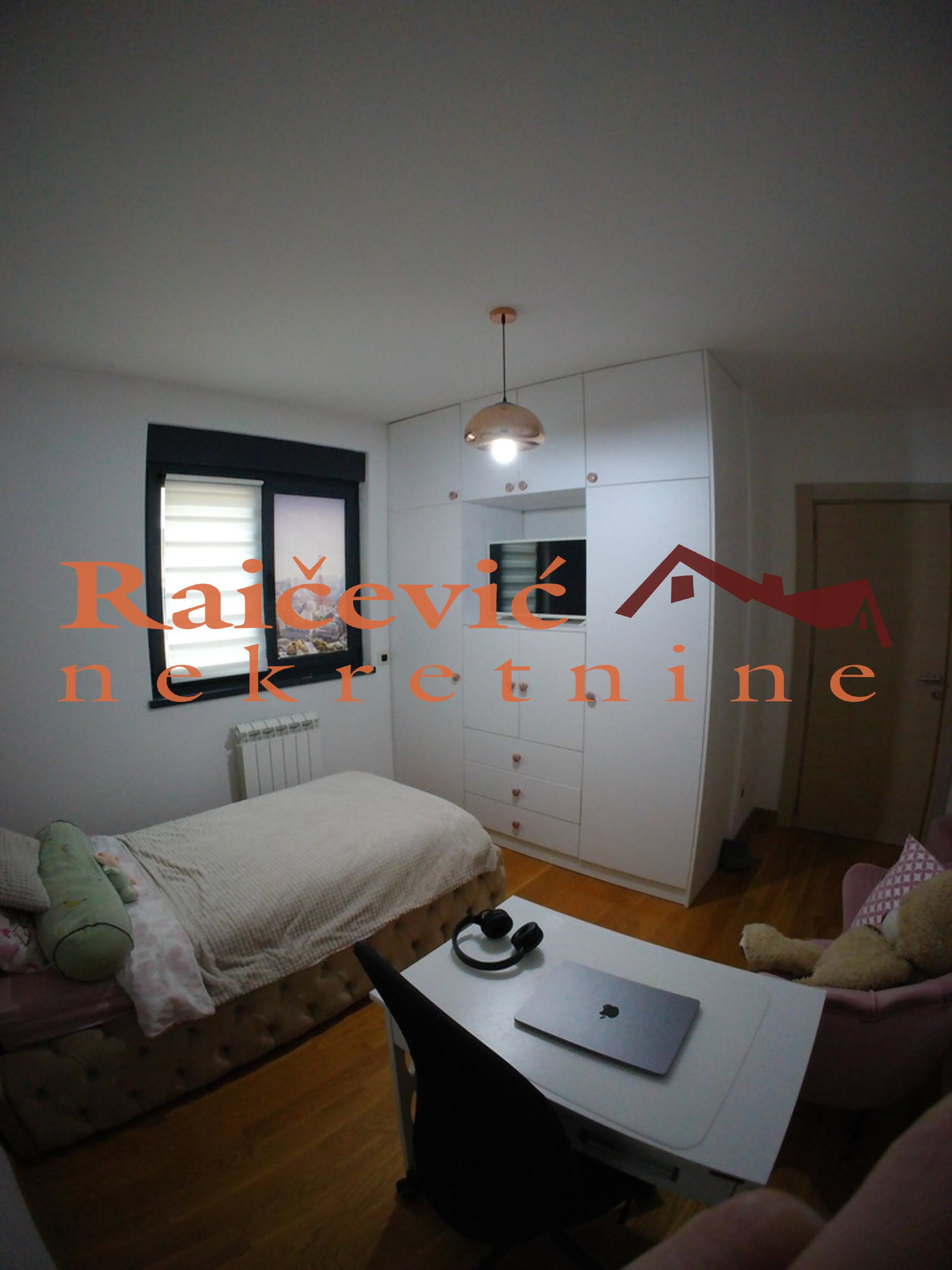 Četvorosoban stan na prodaju, Autokomanda, Beograd, 103m², 520.000 €