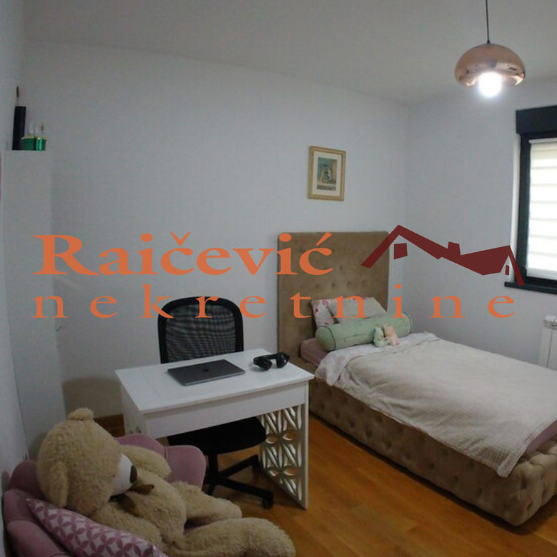 Četvorosoban stan na prodaju, Autokomanda, Beograd, 103m², 520.000 €