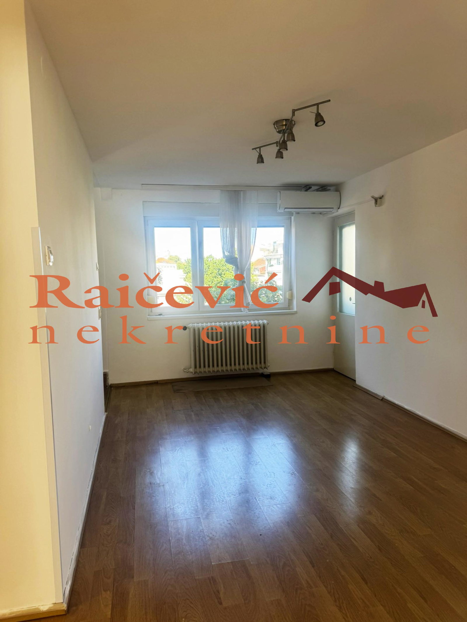 Lokal Izdavanje Beograd Tašmajdan 57 m2
