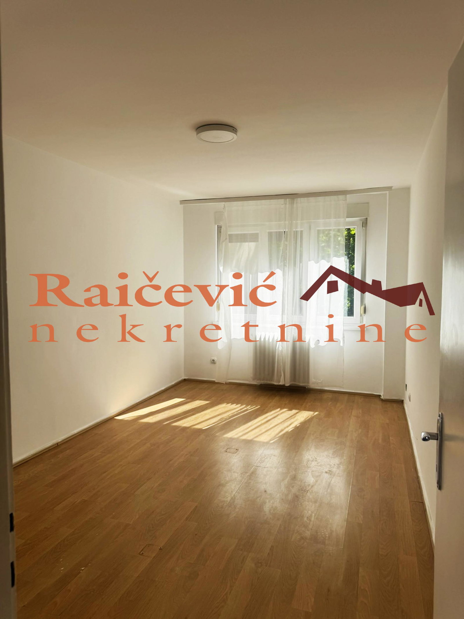 Lokal Izdavanje Beograd Tašmajdan 57 m2