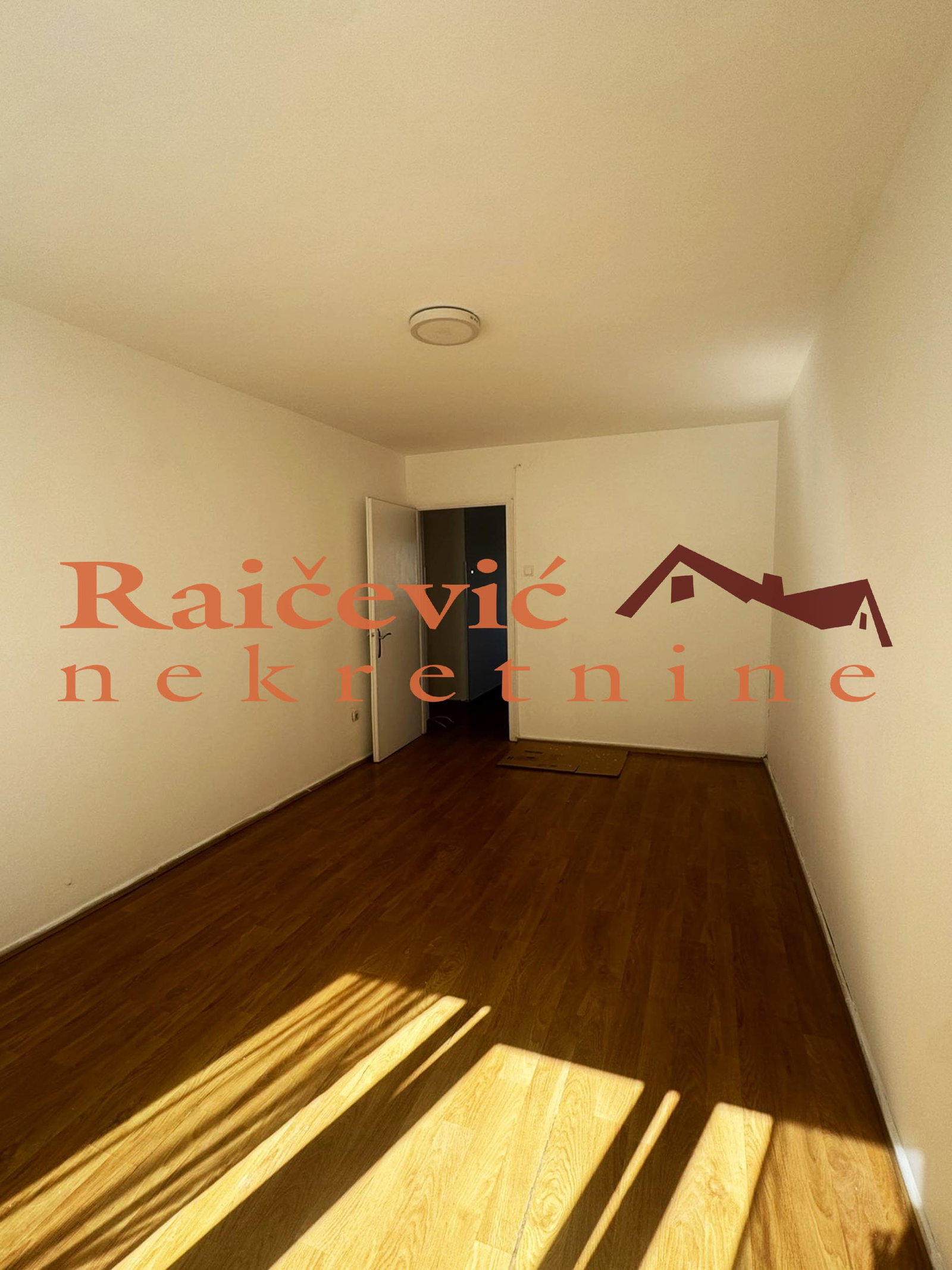 Lokal Izdavanje Beograd Tašmajdan 57 m2
