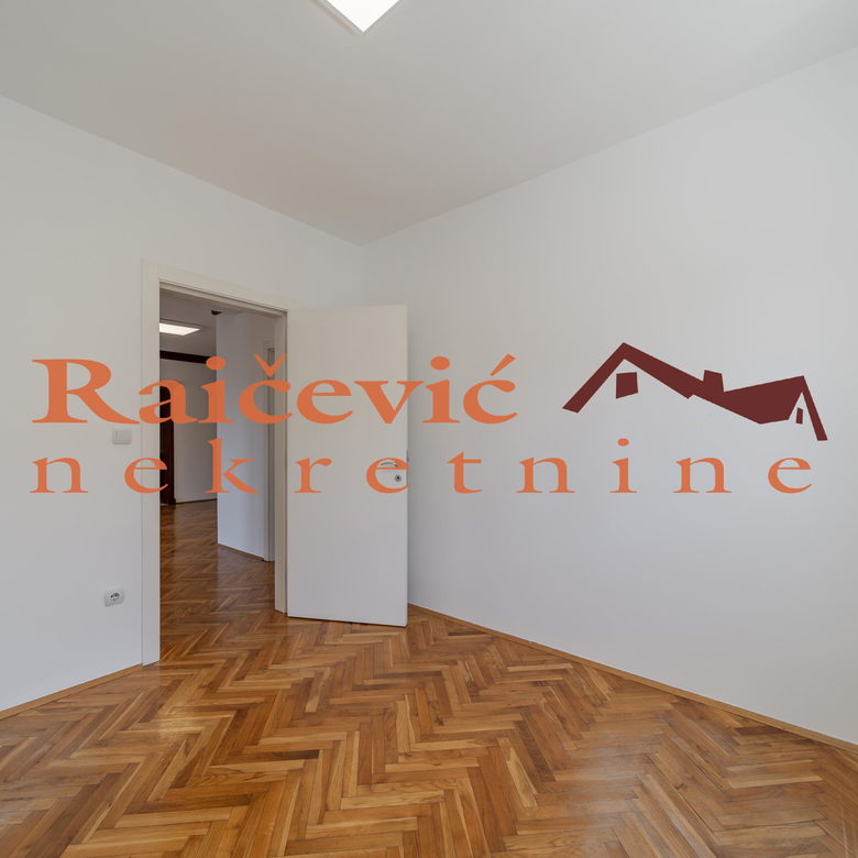 Četvorosoban stan na prodaju, Dedinje, Beograd, 117m², 2. sprat, 468.000 €