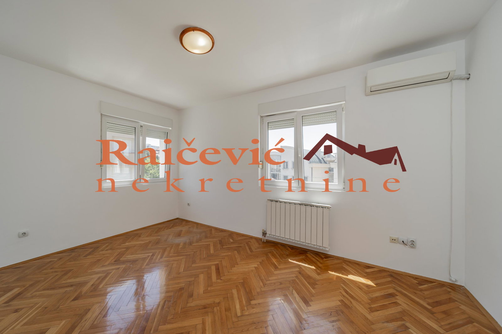 Četvorosoban stan na prodaju, Dedinje, Beograd, 117m², 2. sprat, 468.000 €