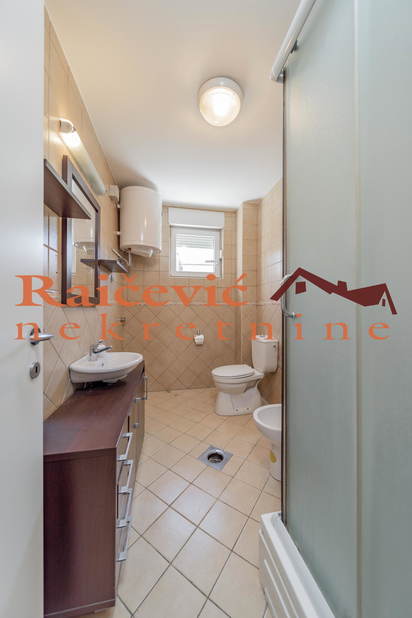 Četvorosoban stan na prodaju, Dedinje, Beograd, 117m², 2. sprat, 468.000 €