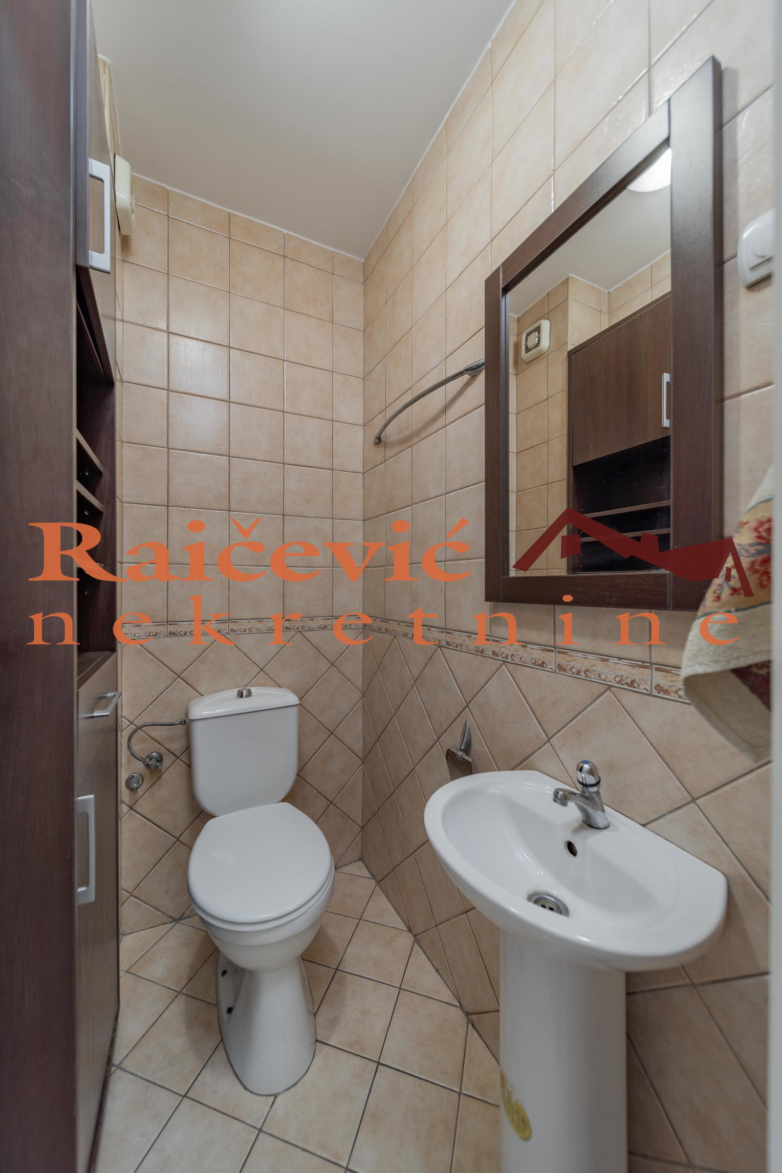 Četvorosoban stan na prodaju, Dedinje, Beograd, 117m², 2. sprat, 468.000 €