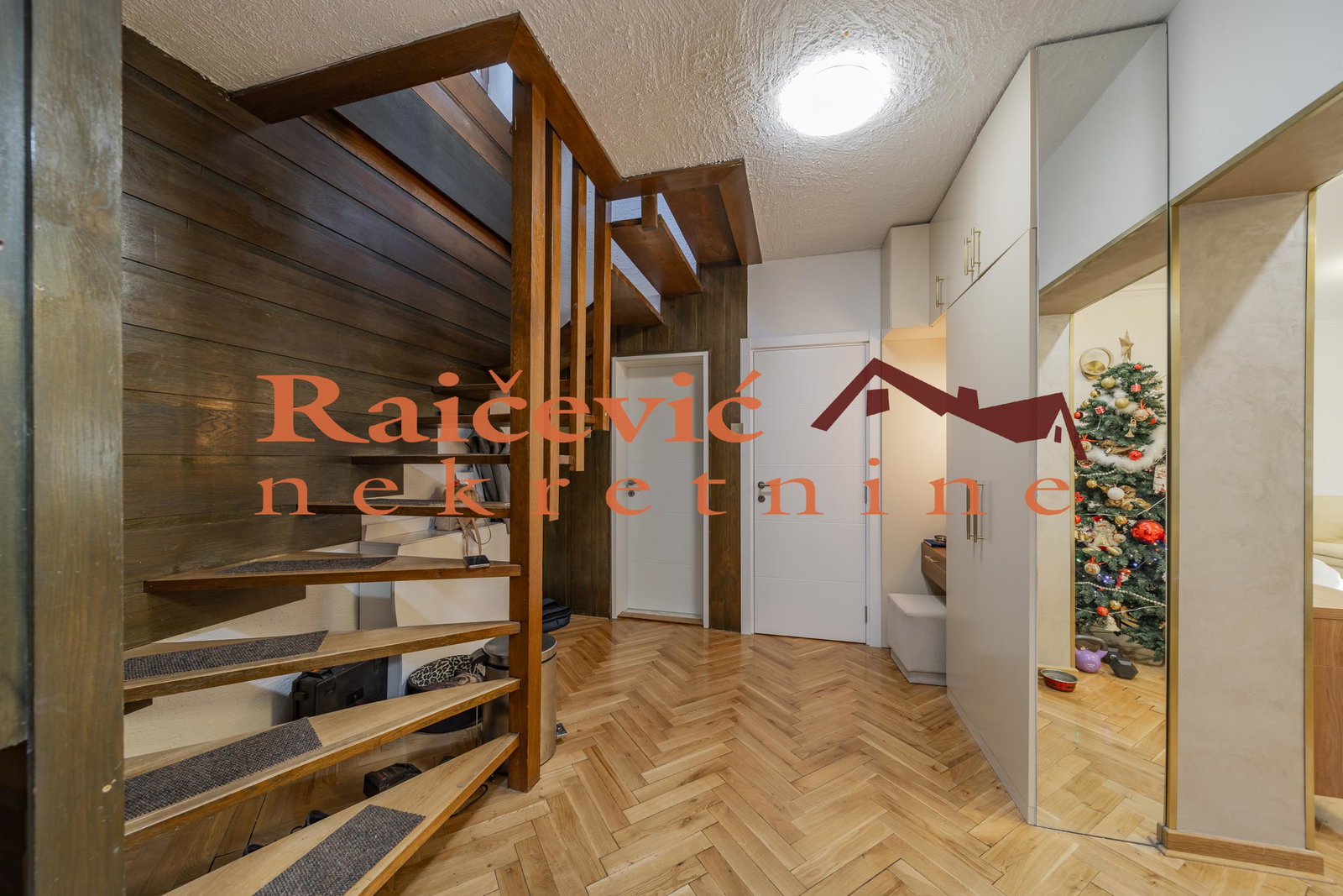 150472 Kuća Izdavanje Beograd Dedinje 110 m2
