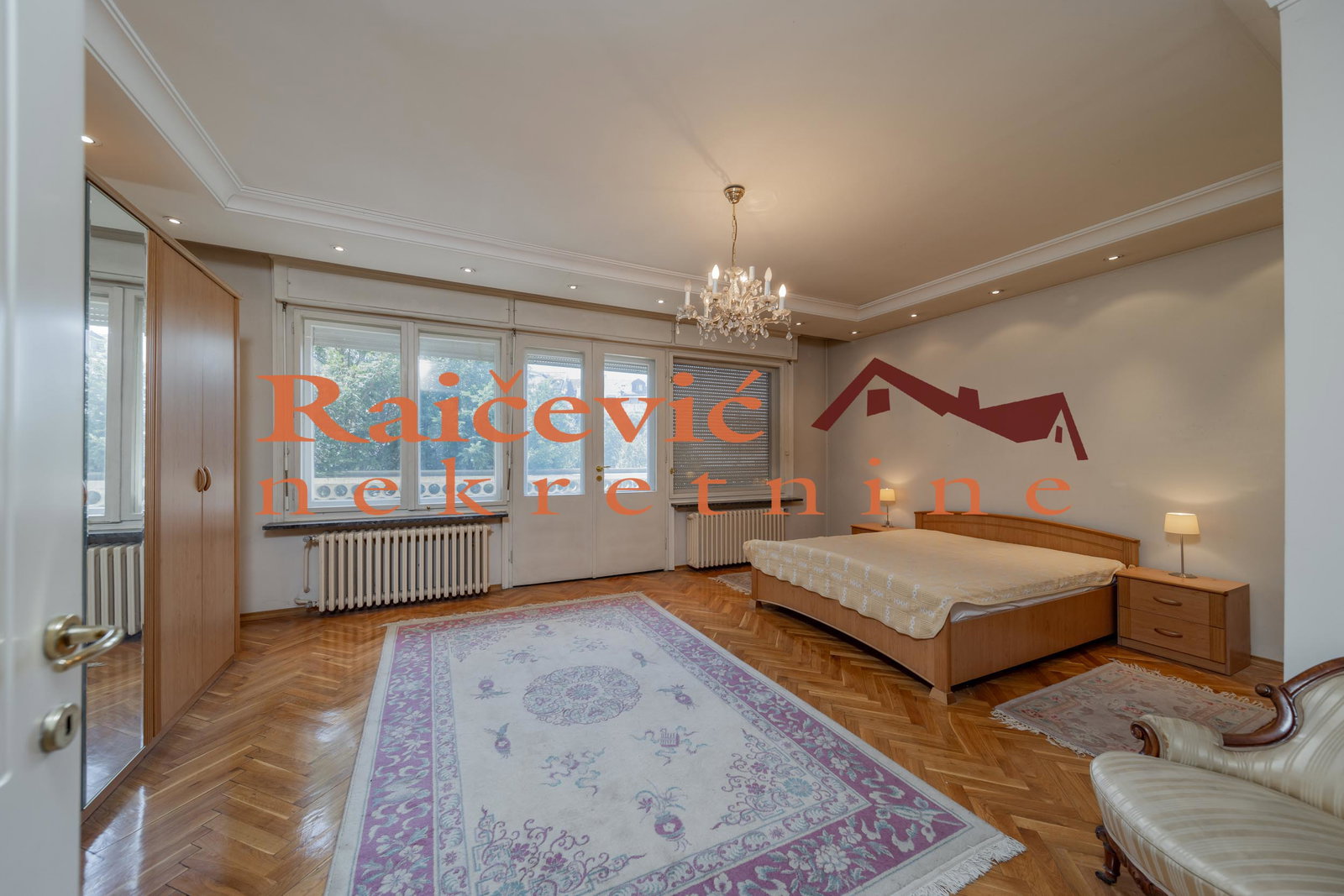Kuća Prodaja   273 m2