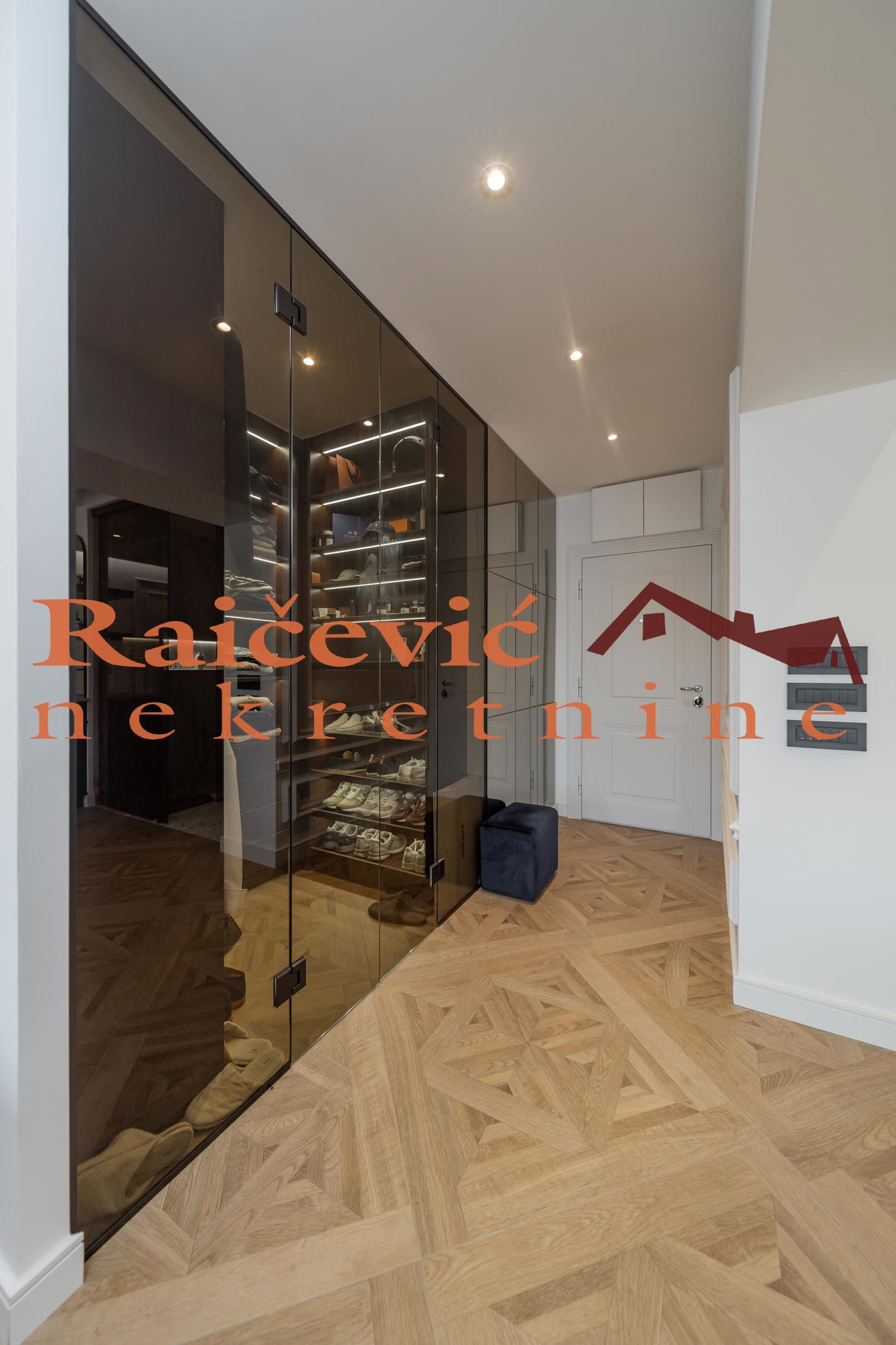150630 Dvosoban stan na prodaju, Centar, Beograd, 38m², 247.000 €