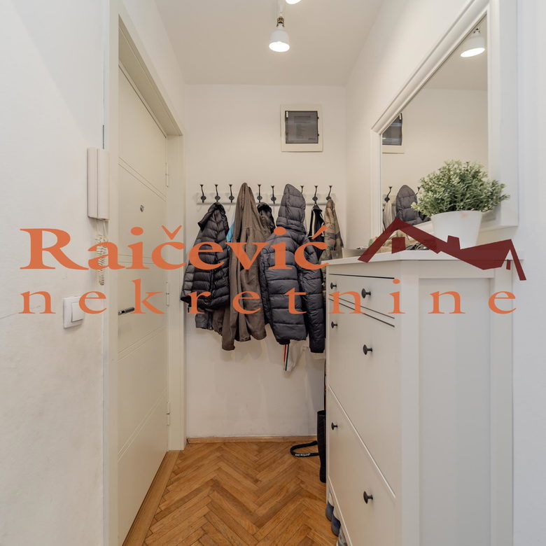 Trosoban stan na prodaju, Crveni Krst, Beograd, 69m², 255.000 €