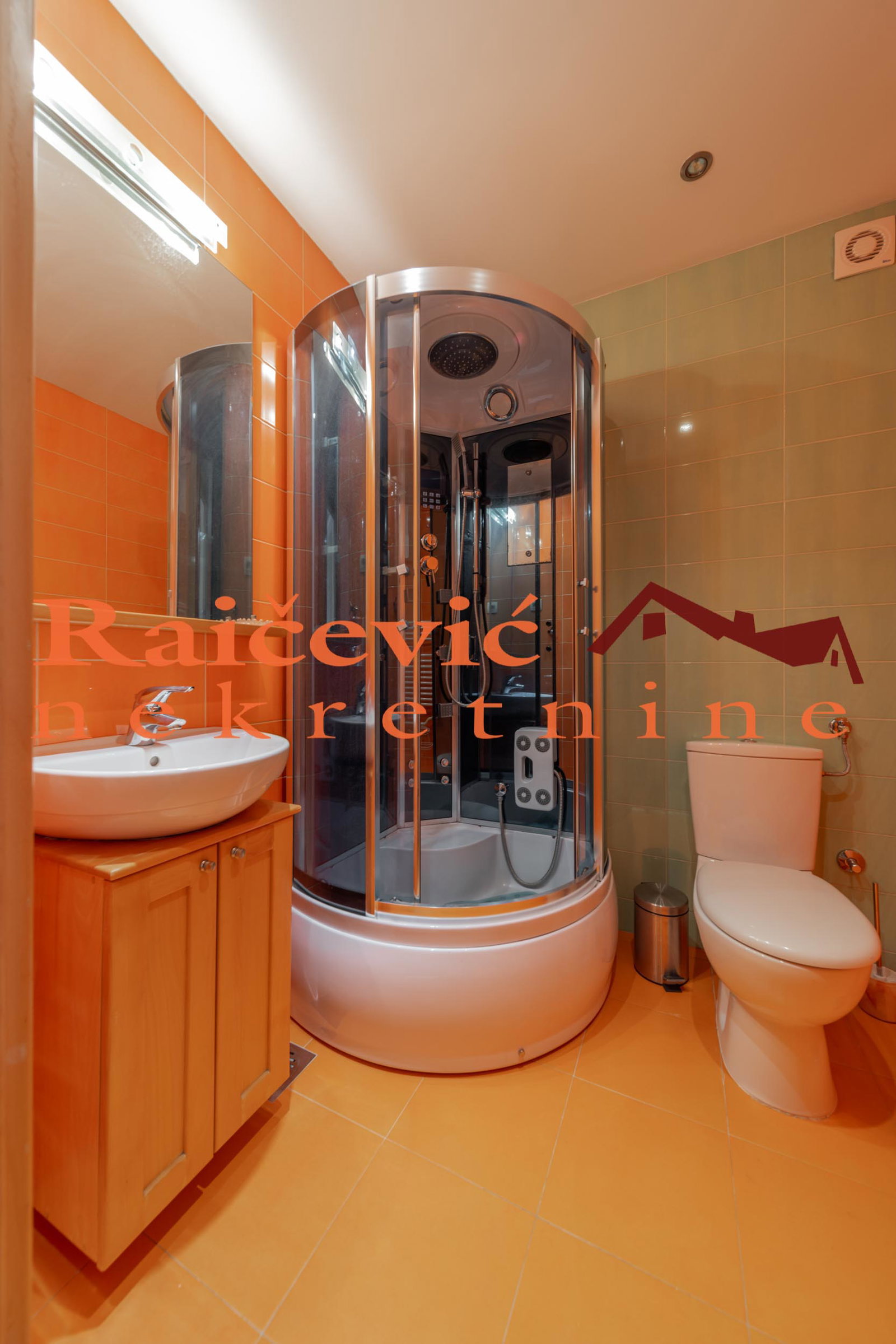 Trosoban stan na prodaju, Beograd, 106m², 390.000 €