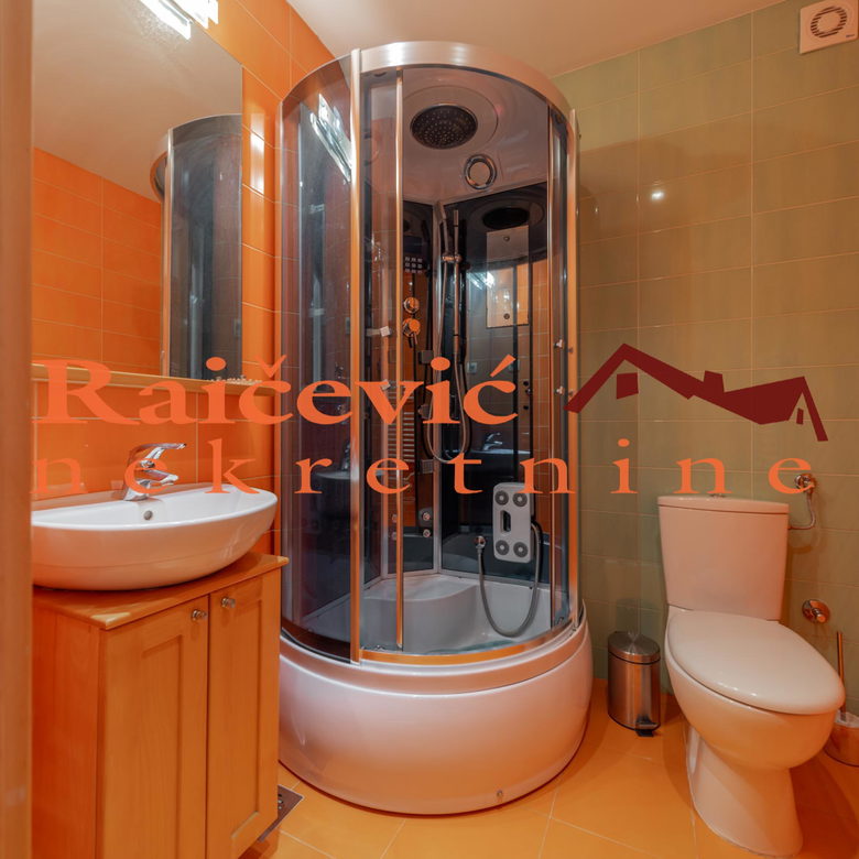 Trosoban stan na prodaju, Beograd, 106m², 390.000 €