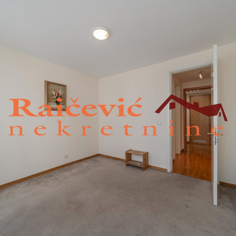 Trosoban stan na prodaju, Beograd, 106m², 390.000 €