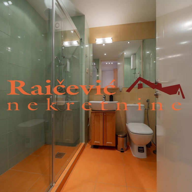 Trosoban stan na prodaju, Beograd, 106m², 390.000 €