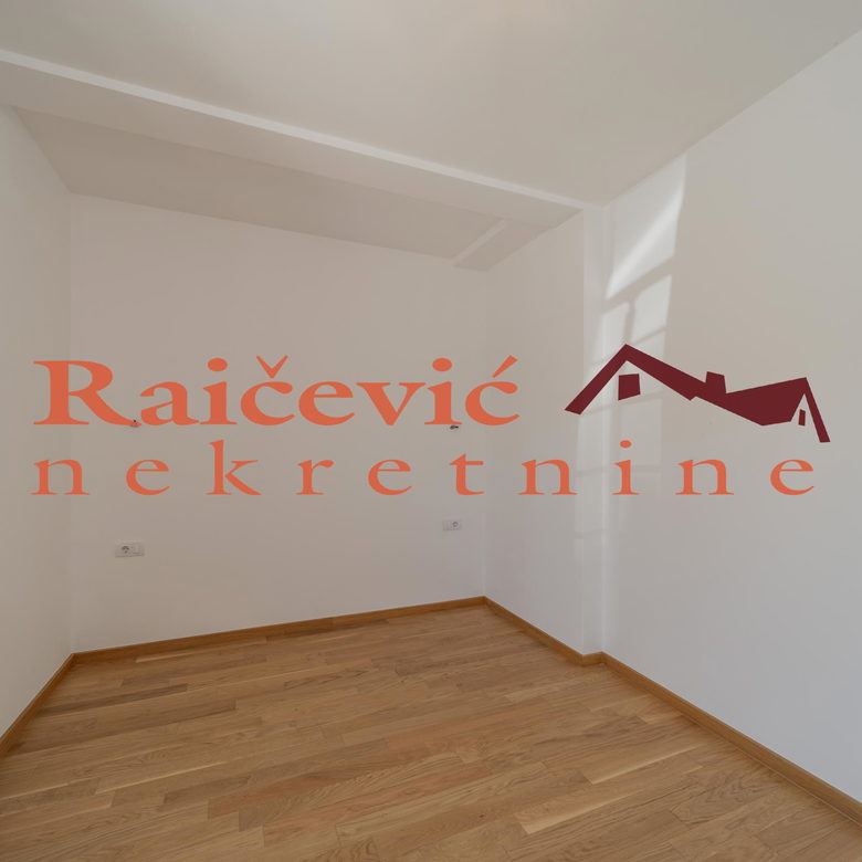 Trosoban stan na prodaju, Kaluđerica, Beograd, 95m², 161.750 €