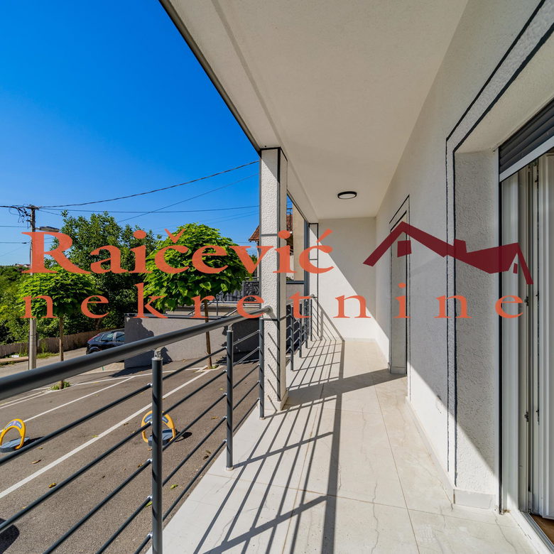 Trosoban stan na prodaju, Kaluđerica, Beograd, 95m², 161.750 €