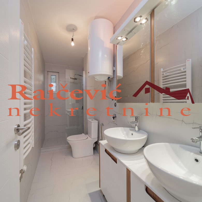 Trosoban stan na prodaju, Kaluđerica, Beograd, 95m², 161.750 €