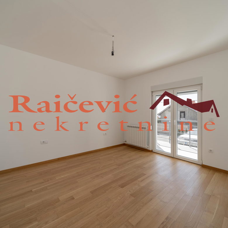 Trosoban stan na prodaju, Kaluđerica, Beograd, 95m², 161.750 €