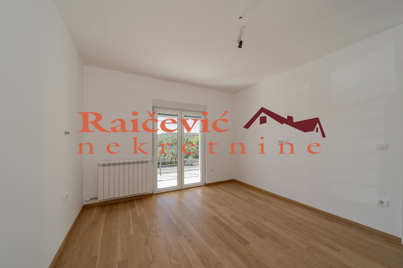 Trosoban stan na prodaju, Kaluđerica, Beograd, 95m², 161.750 €