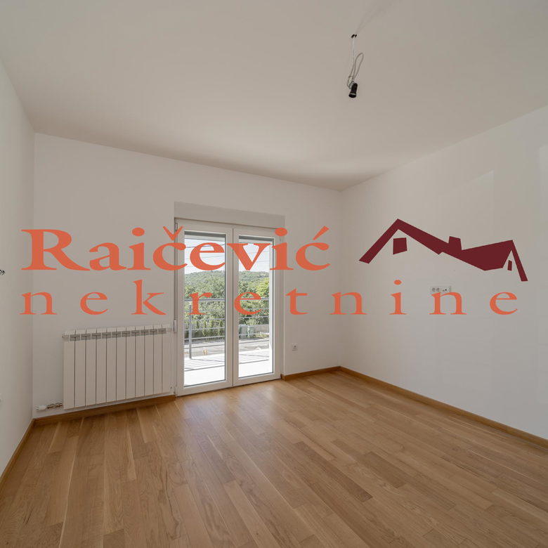 Trosoban stan na prodaju, Kaluđerica, Beograd, 95m², 161.750 €