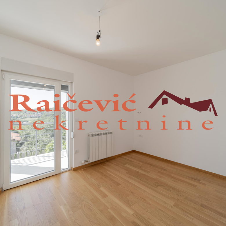 Trosoban stan na prodaju, Kaluđerica, Beograd, 82m², 140.300 €