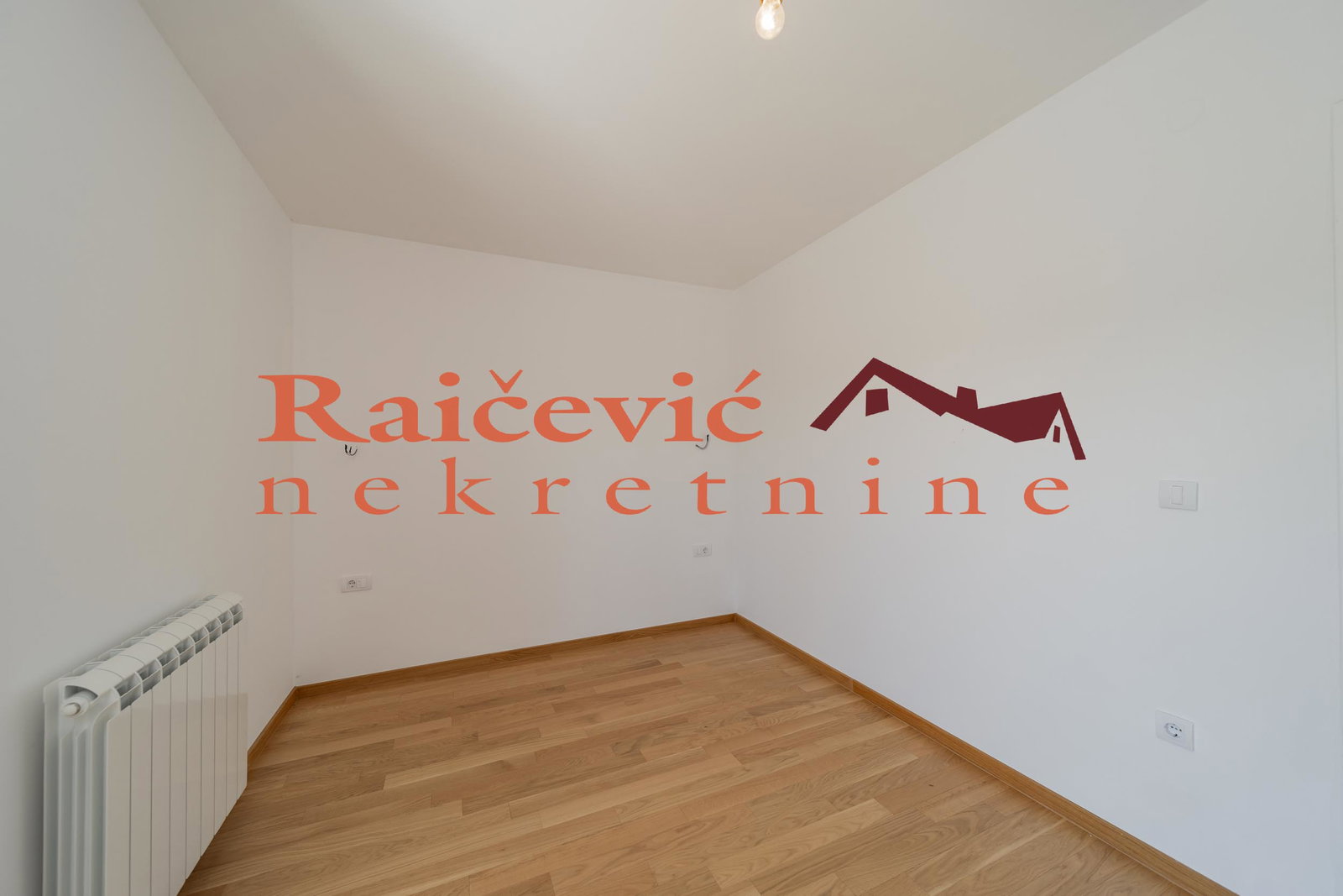 150883 Trosoban stan na prodaju, Kaluđerica, Beograd, 82m², 140.300 €