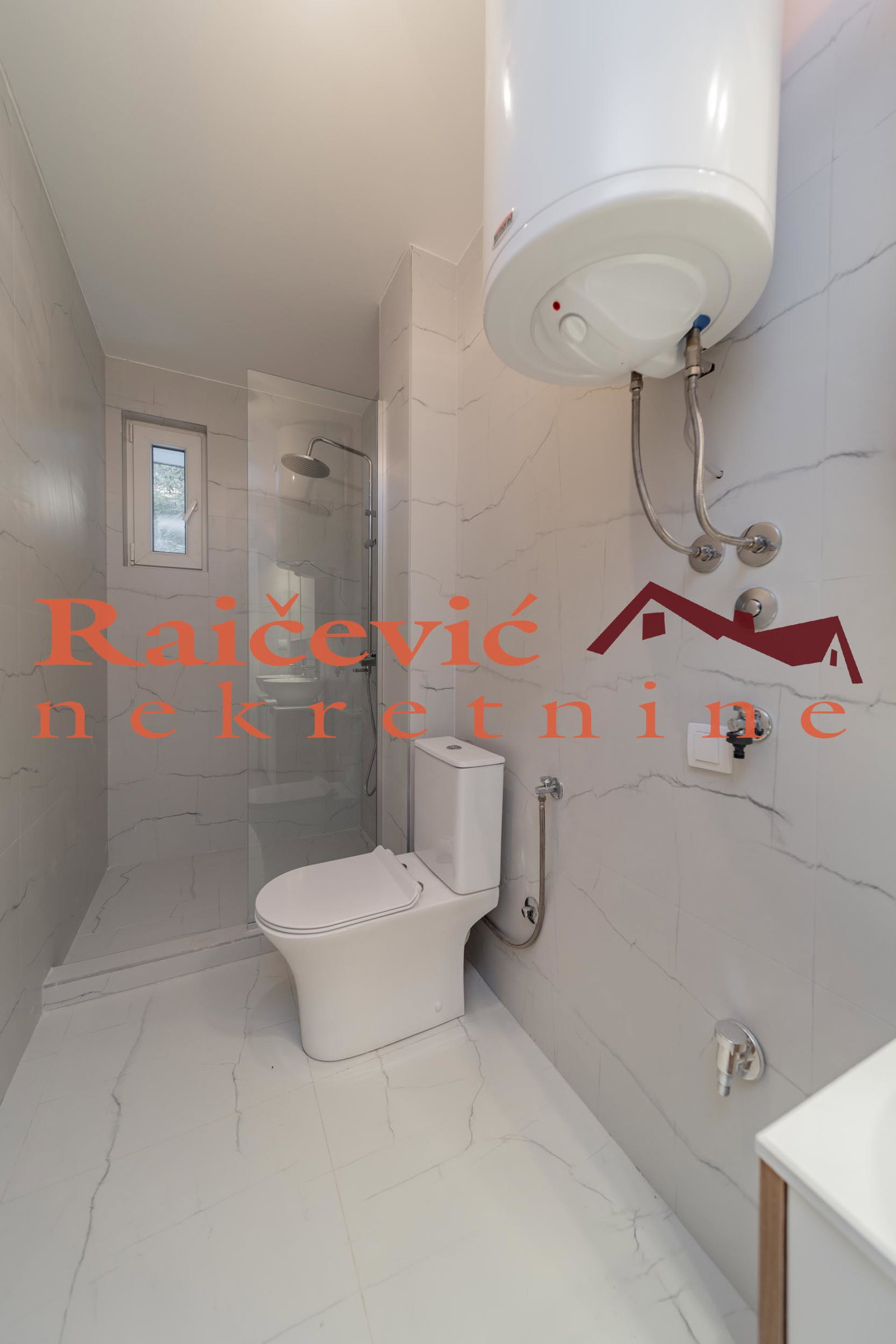 150885 Trosoban stan na prodaju, Kaluđerica, Beograd, 82m², 140.300 €