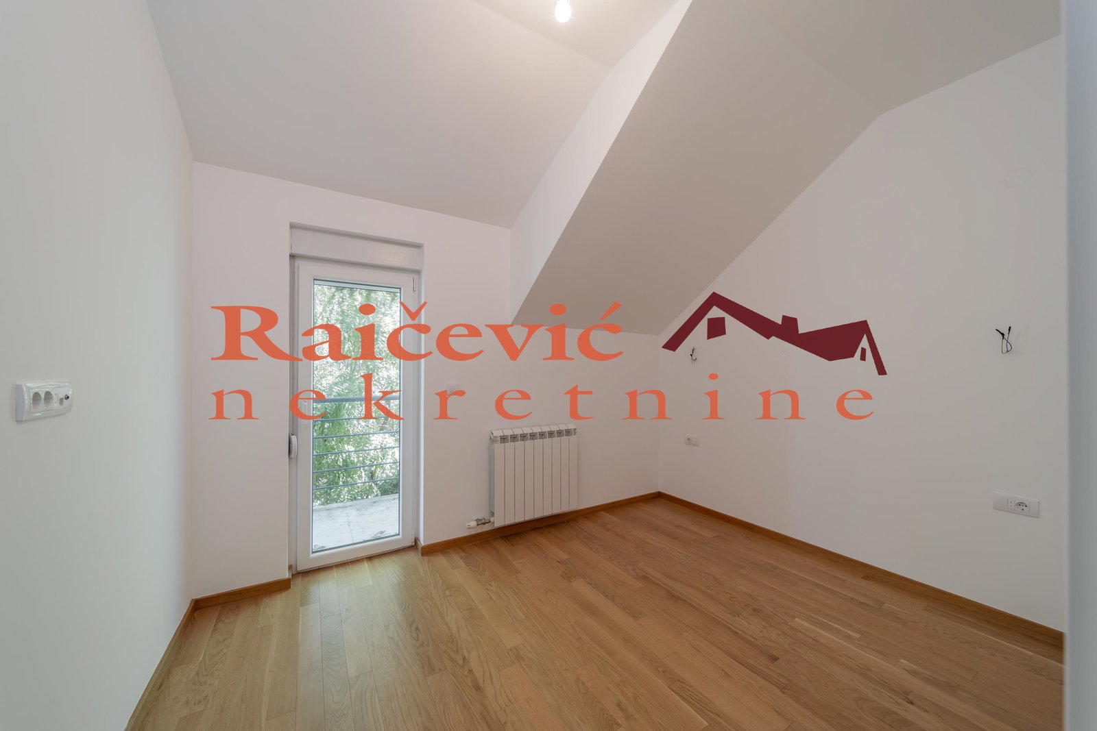 150924 Trosoban stan na prodaju, Kaluđerica, Beograd, 81m², 138.650 €