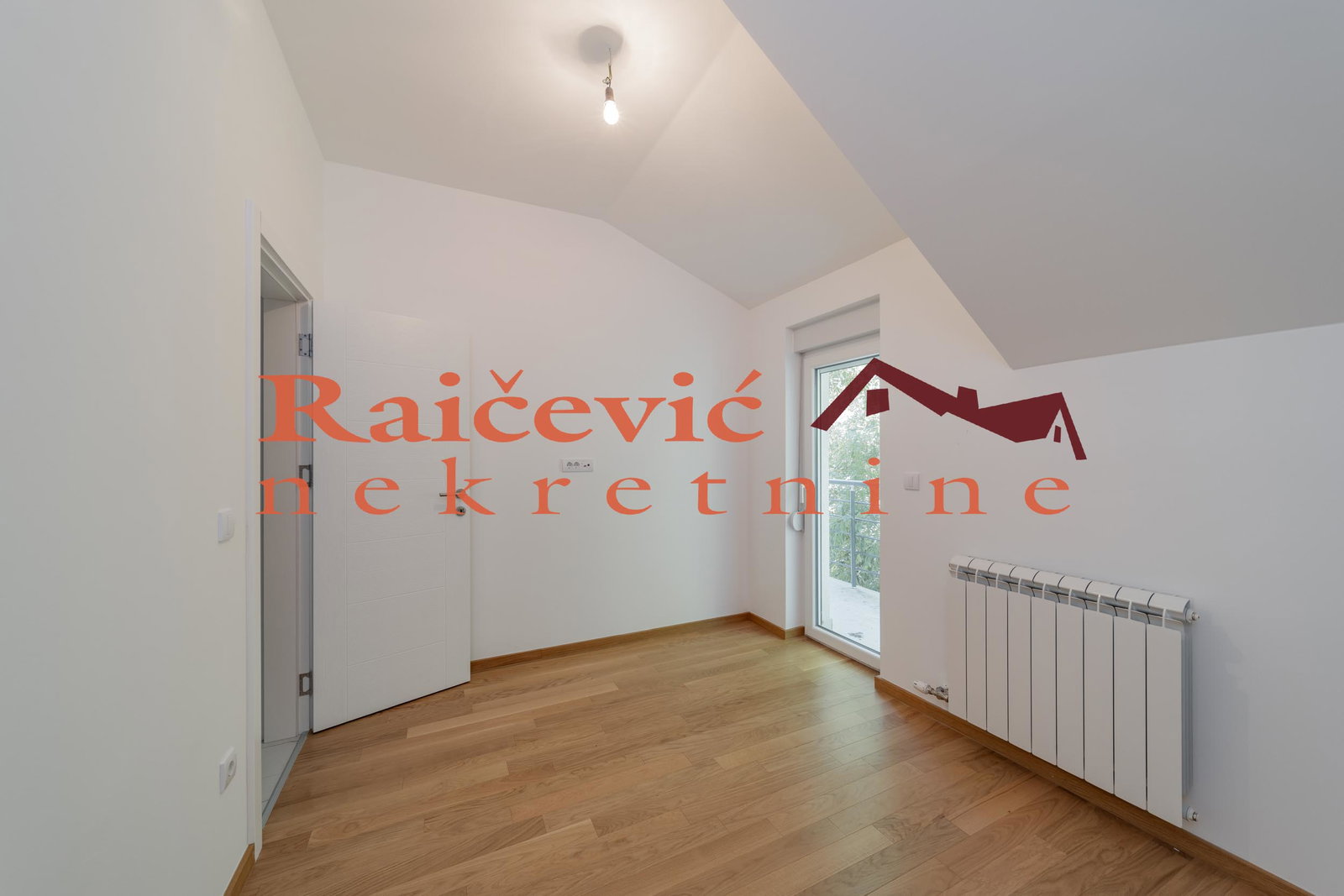 150926 Trosoban stan na prodaju, Kaluđerica, Beograd, 81m², 138.650 €