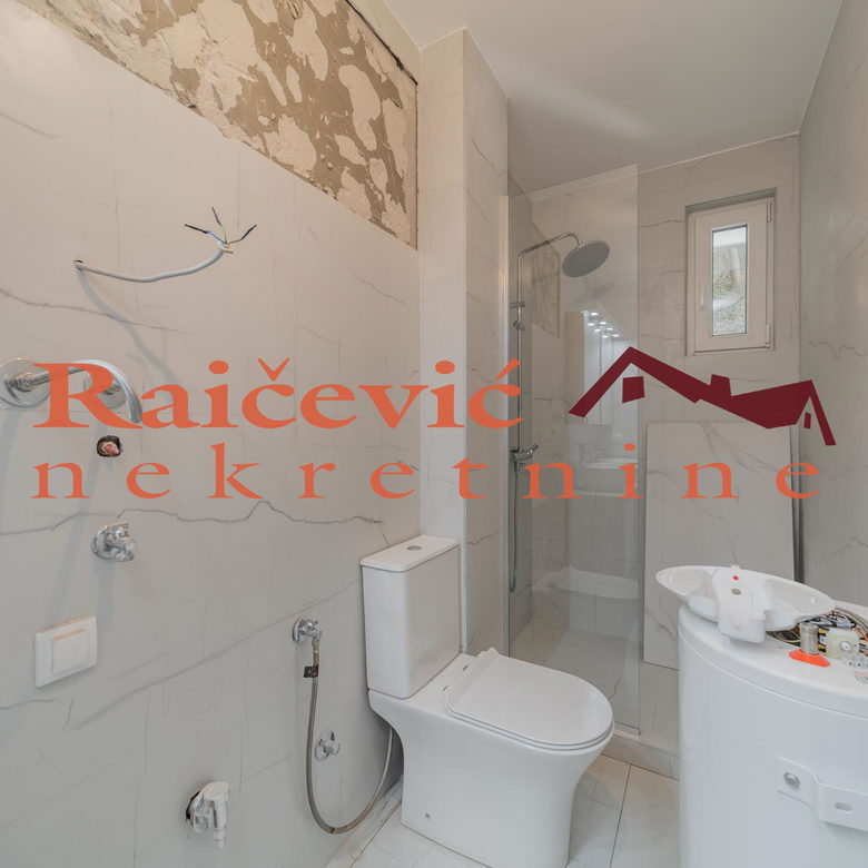 Trosoban stan na prodaju, Kaluđerica, Beograd, 95m², 161.750 €