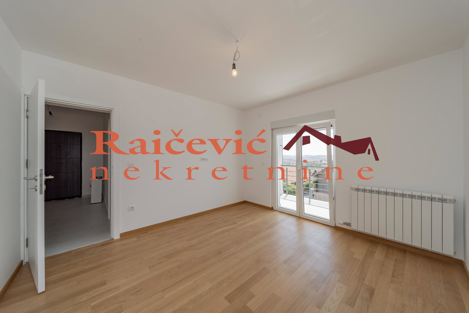 150964 Trosoban stan na prodaju, Kaluđerica, Beograd, 82m², 140.300 €