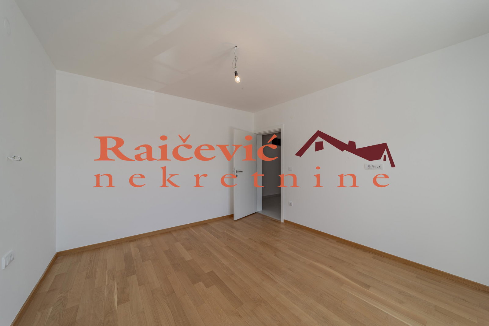 150965 Trosoban stan na prodaju, Kaluđerica, Beograd, 82m², 140.300 €